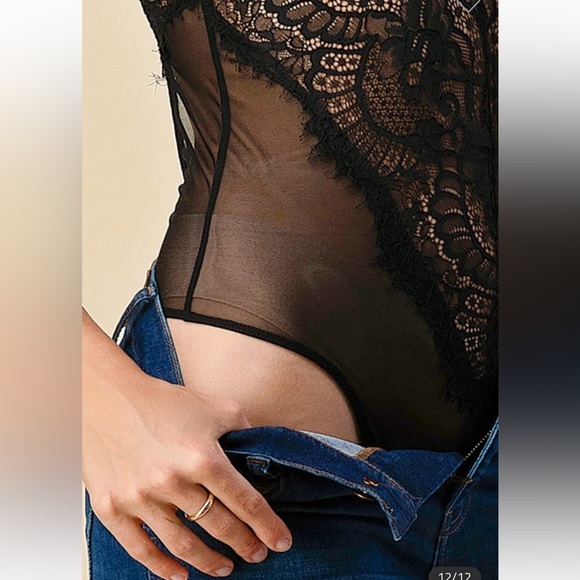 Solid Floral Lace and Mesh Bodysuit Black NWT - Picture 2 of 4